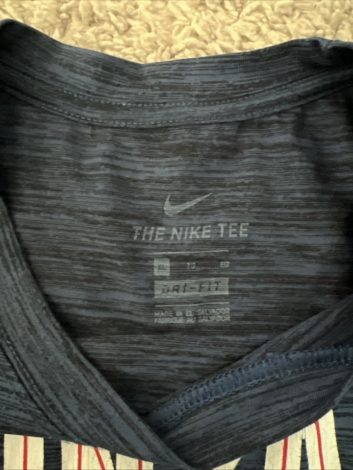 Nike Large Gonzaga Bulldogs Shirt - Image 2 of 2