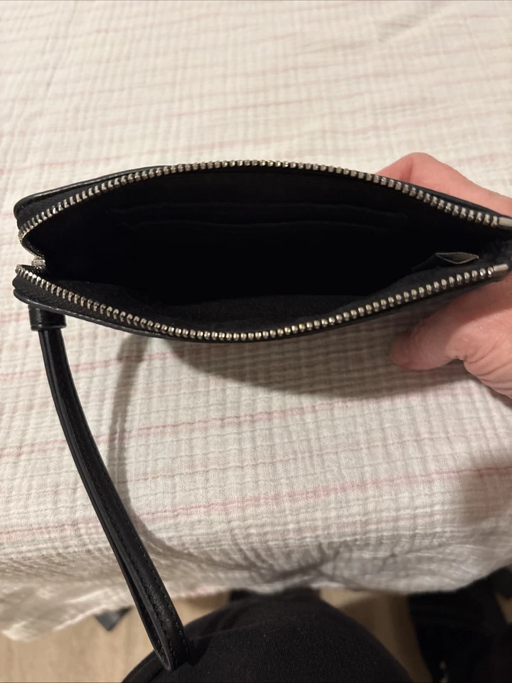 Muñequera Coach cremallera en esquina en lona exclusiva con forro de tela de cuero liso Foto 4 de 4