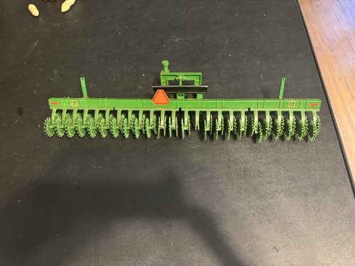 1:16 John Deere 400 Toolbar Rotary Hoe Farm Tractor Implement Green ERTL