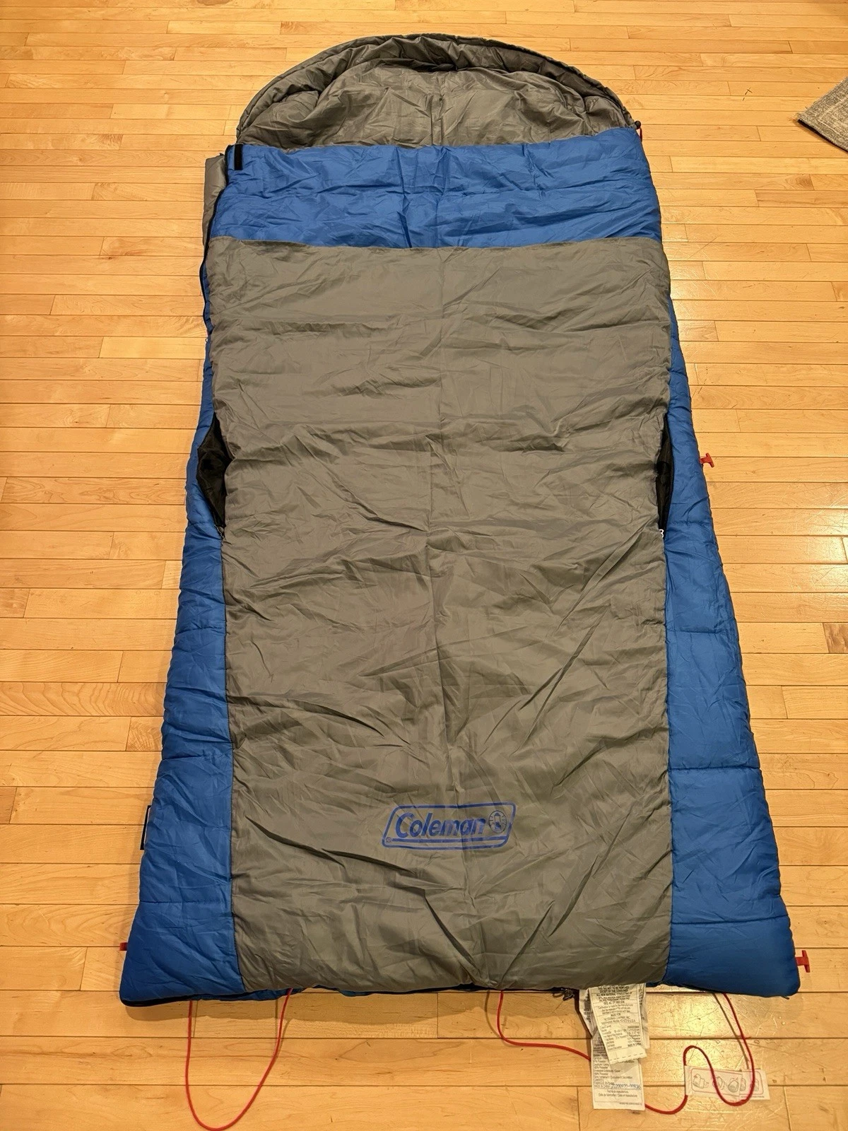 ⛺️Large Coleman outdoors 39x84 3 lb Cold Weather blue sleeping bag