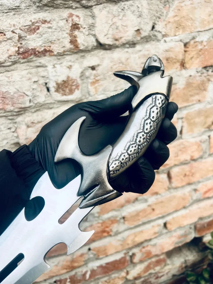 Cuchillo de fe Buffy The Jackal Blade Vampire Slayer con funda de cuero, mejor gif Foto 3 de 4