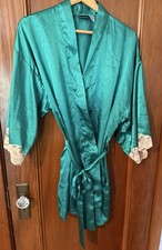 VTG Frederick's of Hollywood Emerald Green Satin Cream Lace Trim V-Neckline Robe