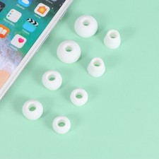 32Pcs Silicone Earphone Caps Headphone Earbuds Cover Accessories for powerbeats3