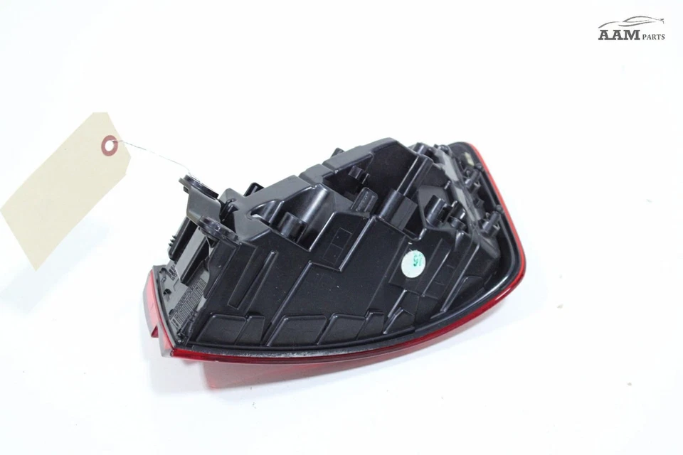 AUDI A3 QUATTRO 2017-2019 LUZ TRASERA IZQUIERDA EXTERIOR LUZ TRASERA LED OEM Foto 4 de 4