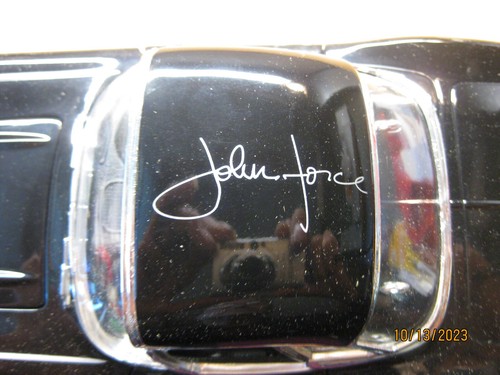 1/18 1961 CHEVROLET CORVETTE ,BLACK, "JOHN FORCE SIGNATURE" BY ERTL #32892 - Picture 13 of 22