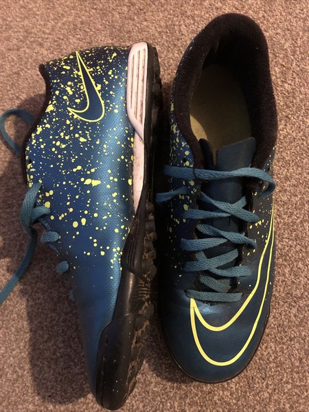 Nike | Mercurial Vapor Club Junior Astro Turf Trainers | Astro Turf Football Boots 