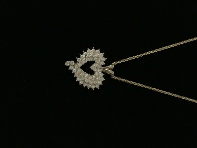 ネックレス・ペンダント ROMANTINUER SN54 NECKLACE HEART STRING ROMAN HEART PENDANT DAZZLING CRYSTAL AND GOLD TONE CHAIN