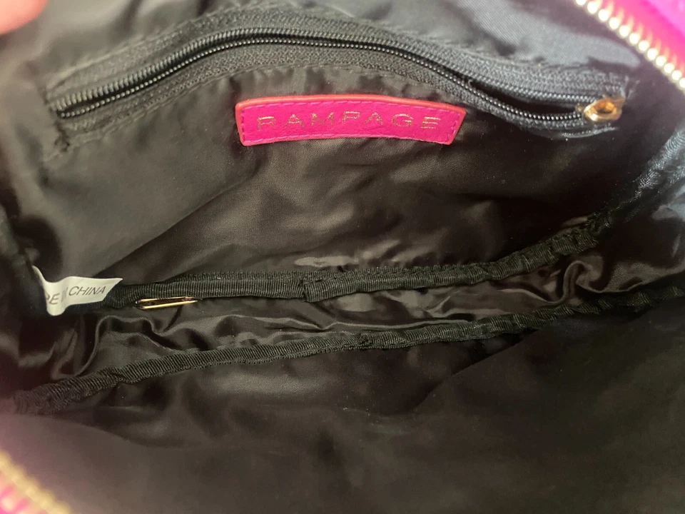 热卖 粉色 复古 RAMPAGE Y2K 素食皮革 复古 斜挎包 全新 旧货 — 第 3/4 张图片