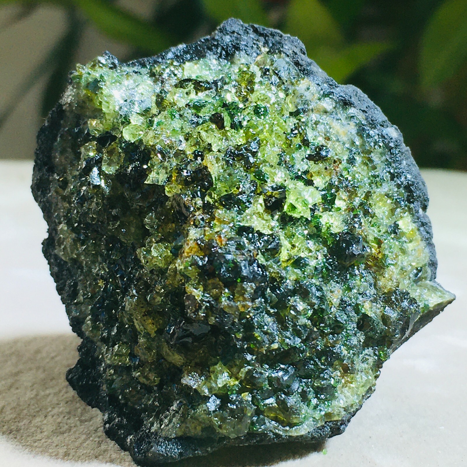 105g Peridot Olivine Basalt Symbiosis Sparkling Green Gemstone Mineral  Crystals | eBay