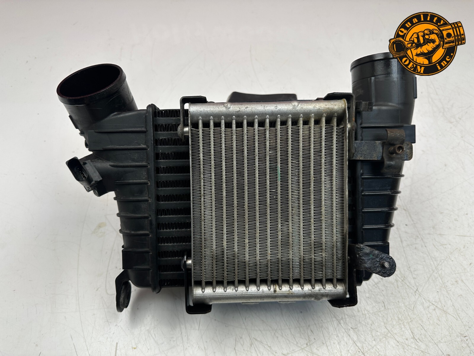 2003-2010 BENTLEY CONTINENTAL FRONT LEFT INTERCOOLER OIL COOLER W/ AIR DUCT 49k