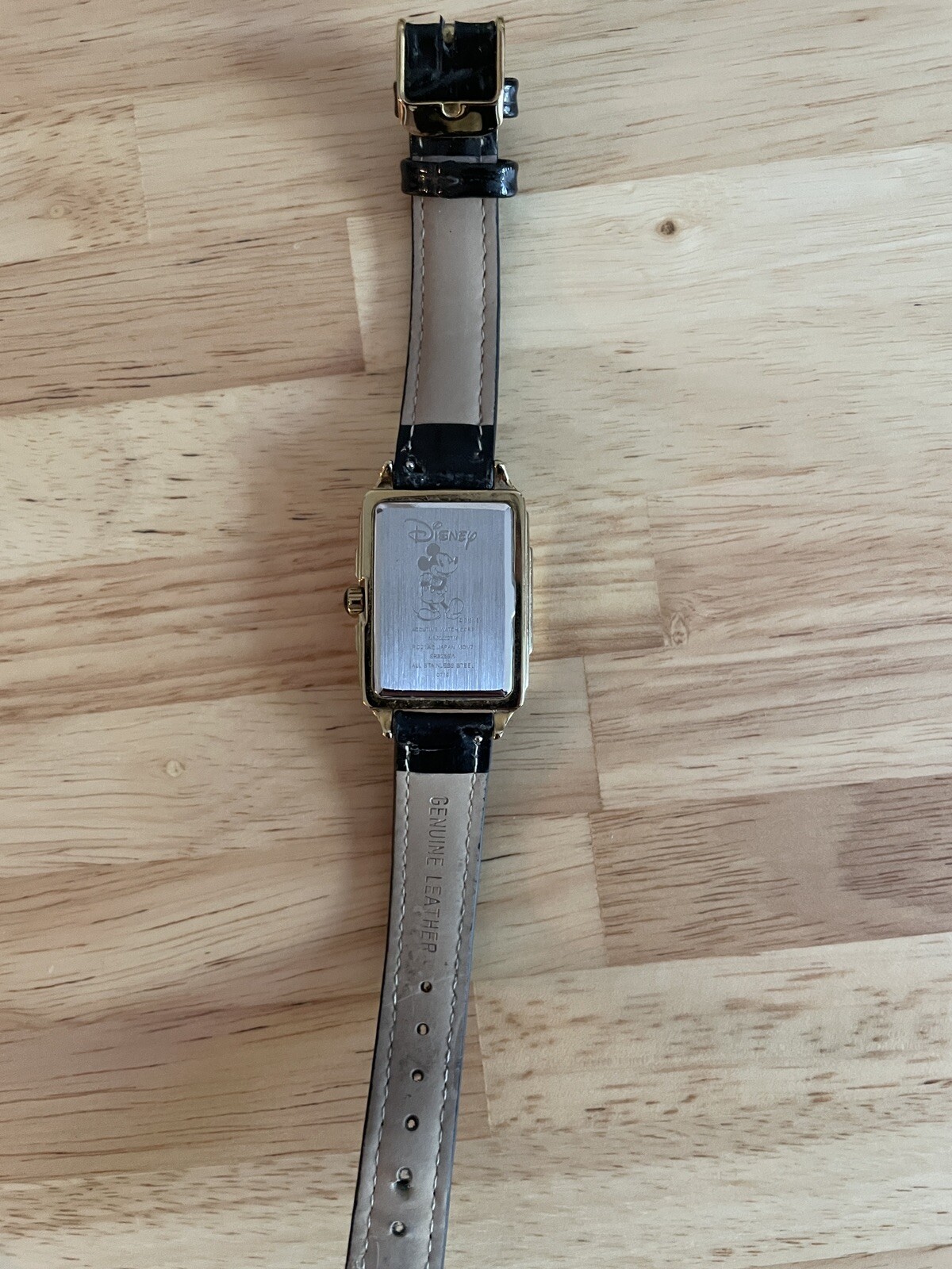 DISNEY RECTANGULAR MINNIE MOUSE WATCH - image 4