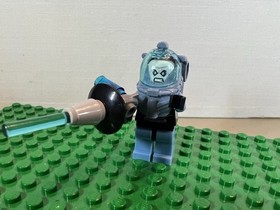 Lego Super Hero Mr. Freeze Minifigure sh0049 76000 Batman II mf35