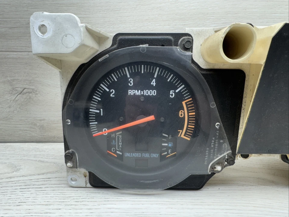 86-88 FORD RANGER BRONCO II DASH SPEEDOMETER TACHOMETER INSTRUMENT GAUGE CLUSTER - Image 2 of 4