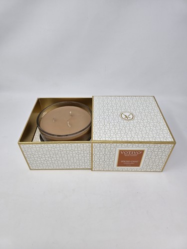 Votivo Spiced Chai Holiday Triple Wick Candle - Large 17 oz - NEW In Box - Picture 7 of 8