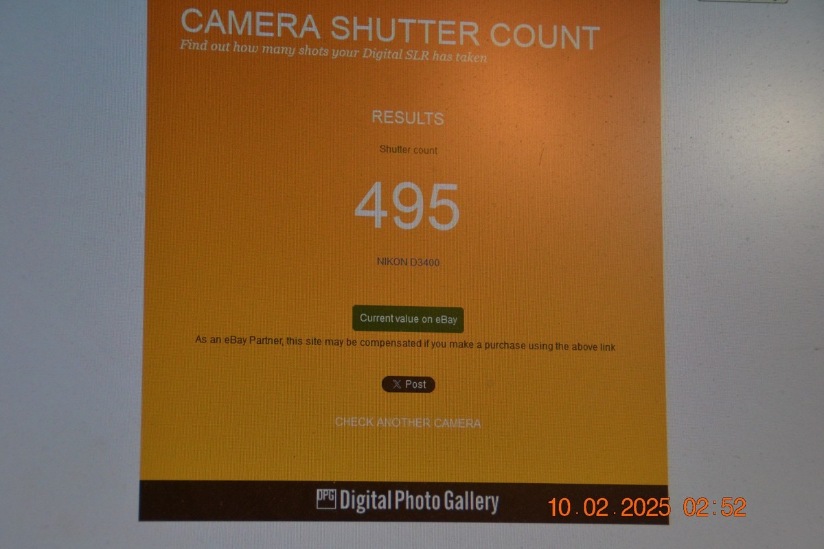 MINT COND NIKON D3400 RED BARELY USED 495 SHOTS COMPLETE OUTFIT