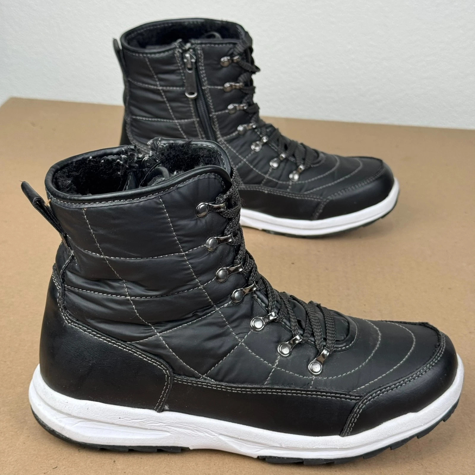 Weatherproof Women's Black Snow Boots Size 8 Quilted Insulated Faux Fur Lining