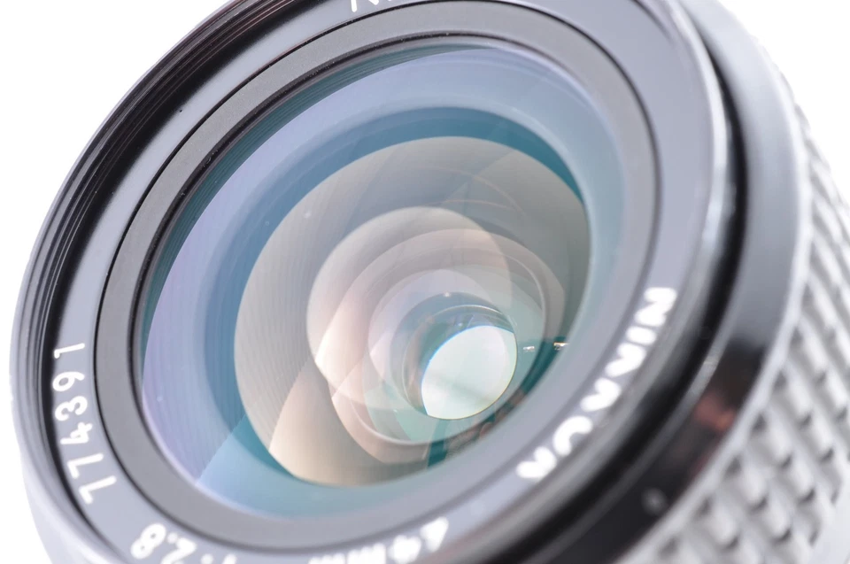 🎦 Lente gran angular Nikon Ai-s Nikkor 24 mm F/2,8 MF para montaje F de... - Imagen 2 de 4