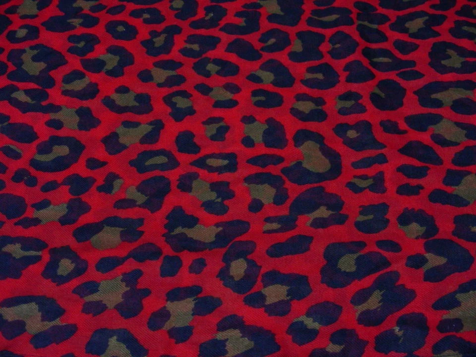 CHARLOTTE RUSSE - Estampado de Leopardo Rojo - ¡Bufanda Infinita Poliéster 24" x 72"! Foto 4 de 4