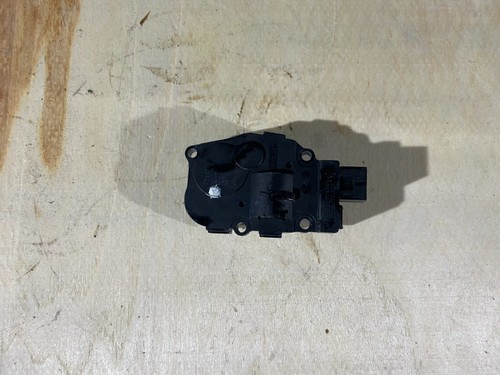 Mercedes Benz W164 ML Stellmotor Klima Heizung 929888G