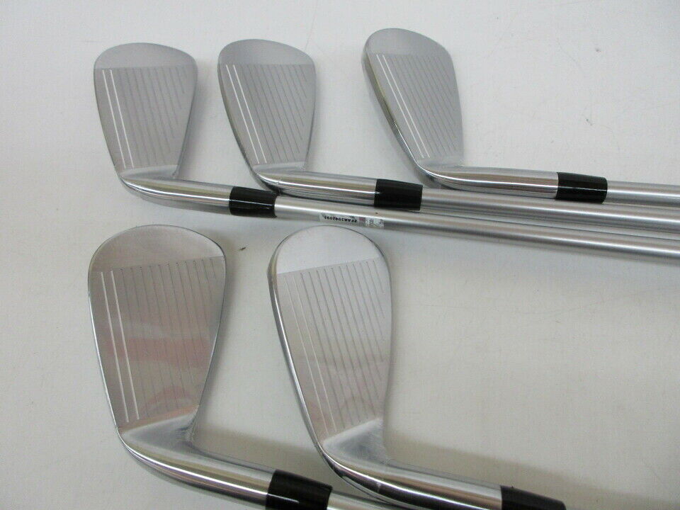 Bridgestone 233Hf Iron Set 38.0 Inch Speeder Nx Bs40I Right Bridgestone 233Hf Iron Set 38.0 Inch Speeder Nx Bs40I Right