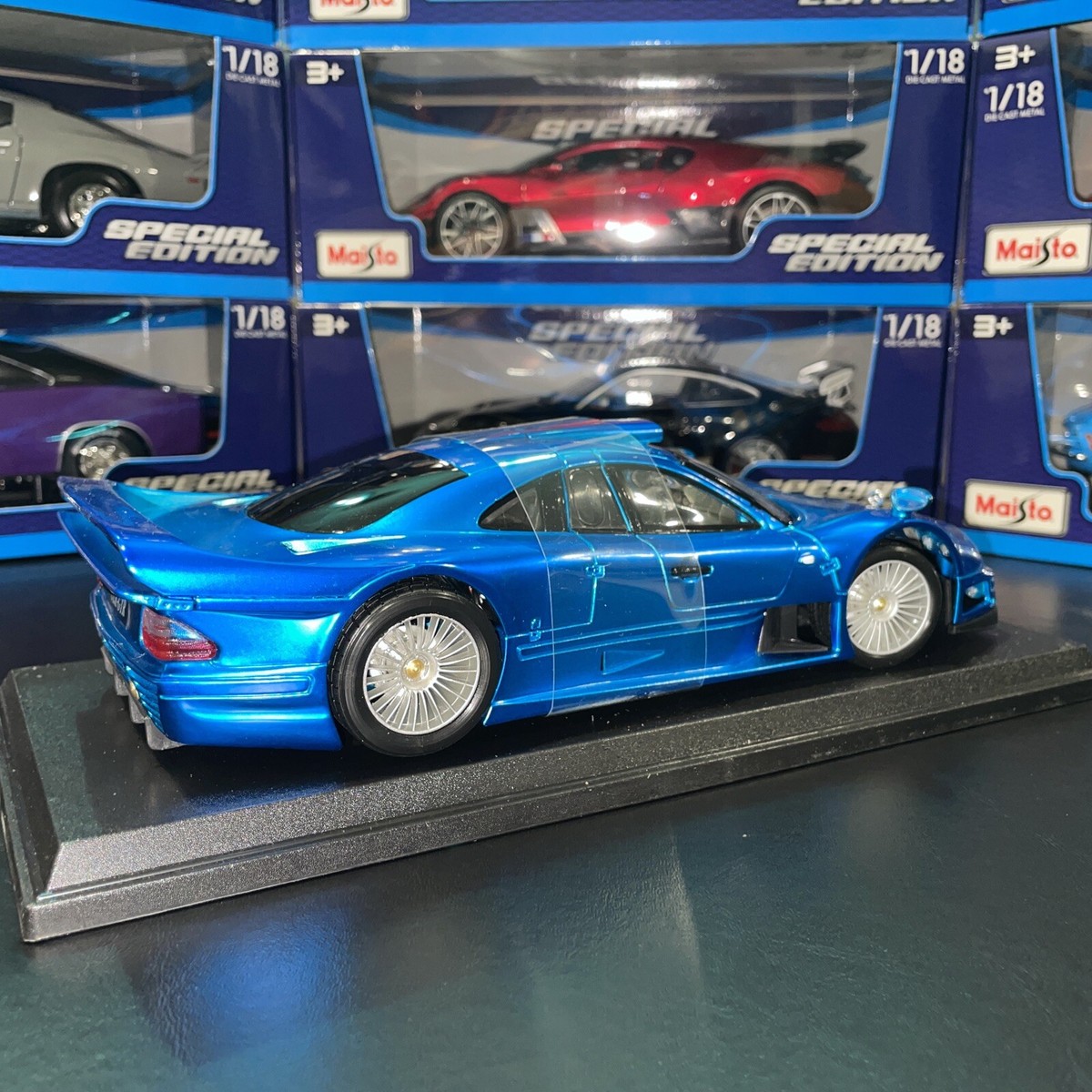 Maisto Special Edition 1:18-Mercedes-Benz CLK-GTR(Street Version