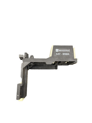 TELEMECANIQUE LA7 D1064 023040 BORNIER x3pc