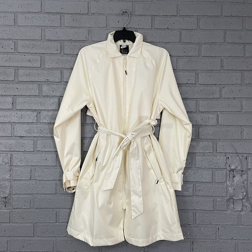 $140 Womens Size S Nike Sportswear 