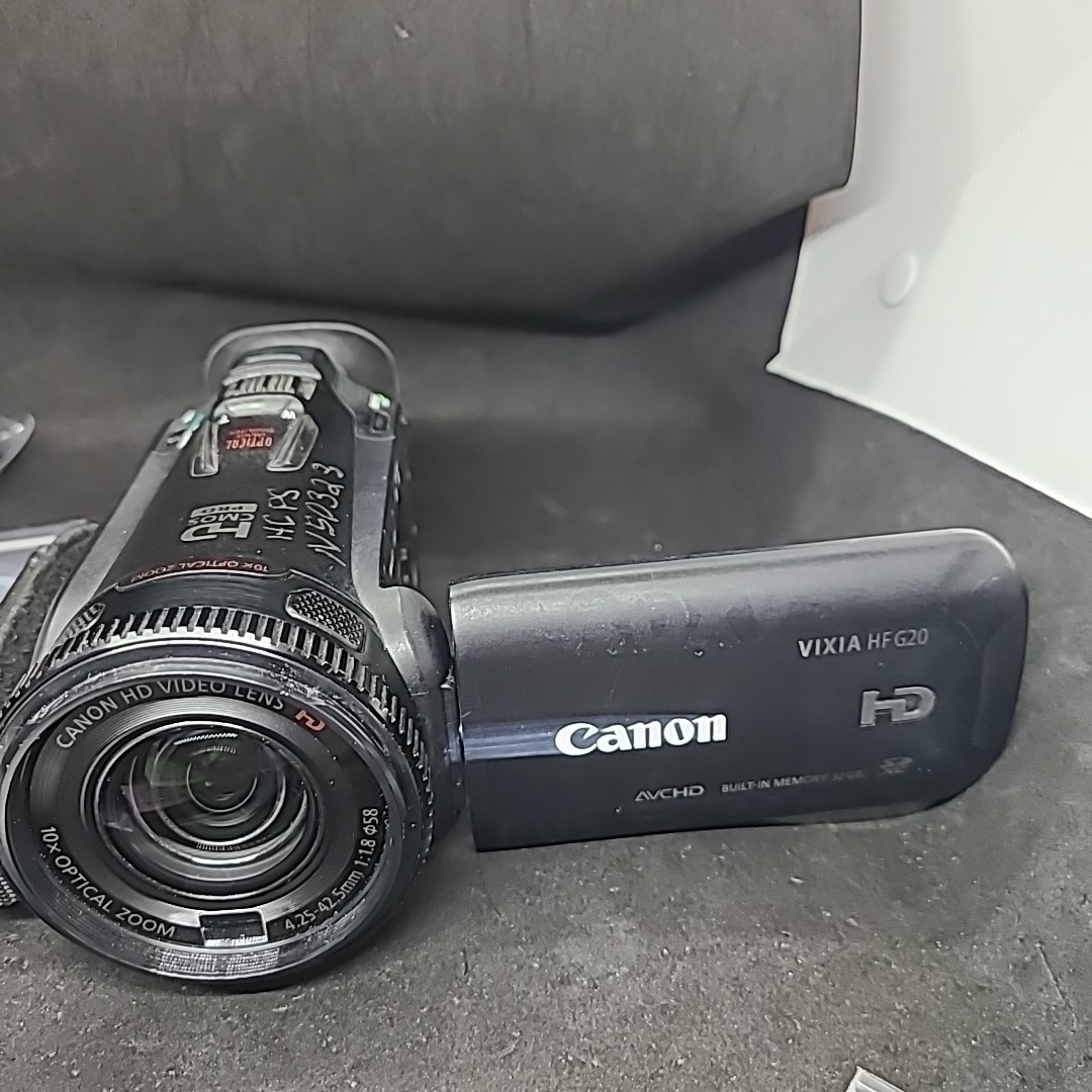 Canon VIXIA HF G20 HD Handheld Camcorder - Working - No Charger