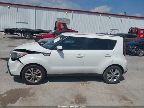 2015 KIA SOUL Transmission Shift  - Picture 16 of 24