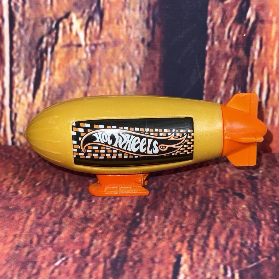 Vintage Hot Wheels POWER BLIMP with Rotating Center Mattel Zeppelin Malaysia - Image 3 of 4