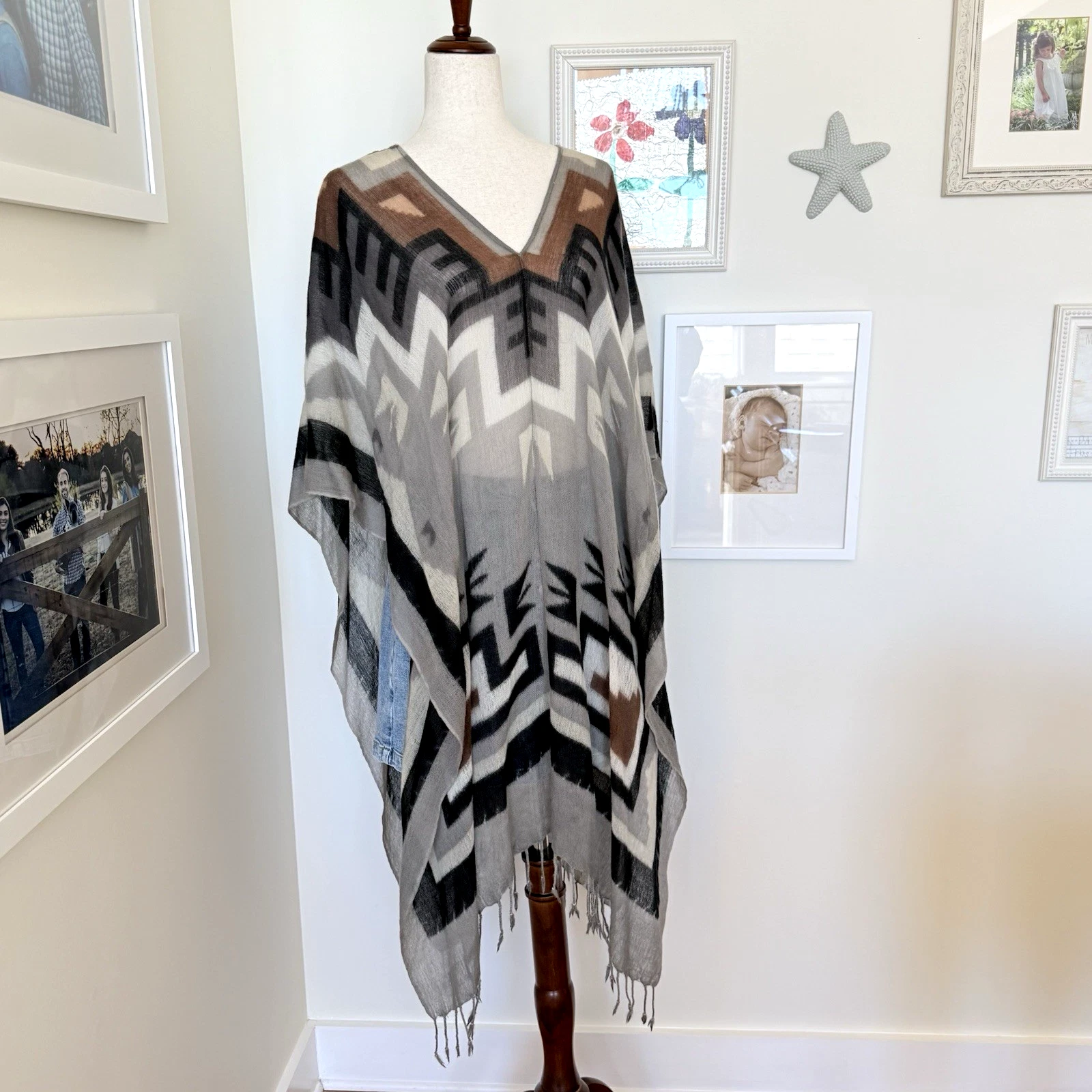 Soft Surroundings Poncho One Size 100% Wool Southwestern Fringe Aztec Neutral