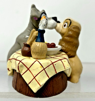 Disney Store Lil Classics Lady and the Tramp Kissing Spaghetti Scene PVC Figure