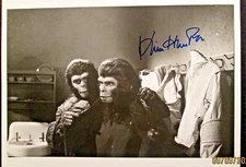 KIM HUNTER AS DR.ZIRA (ESCAPE FROM THE PLANET OF THE APES) ORIG,AUTOGRAPH