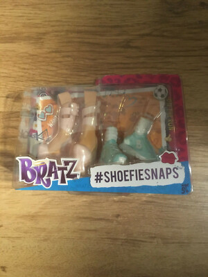 Genuine Bratz ShoefieSnaps NEW 2 Pair Pack