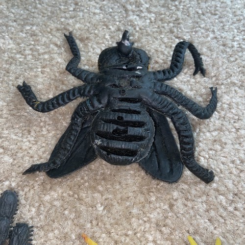 Four Vintage 1980s Rubber Insects - Picture 8 of 9