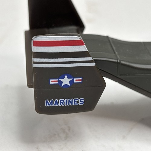Toysmith US Marines MV 8160 aereo aereo verde tira indietro luci e suoni - Foto 4 di 13