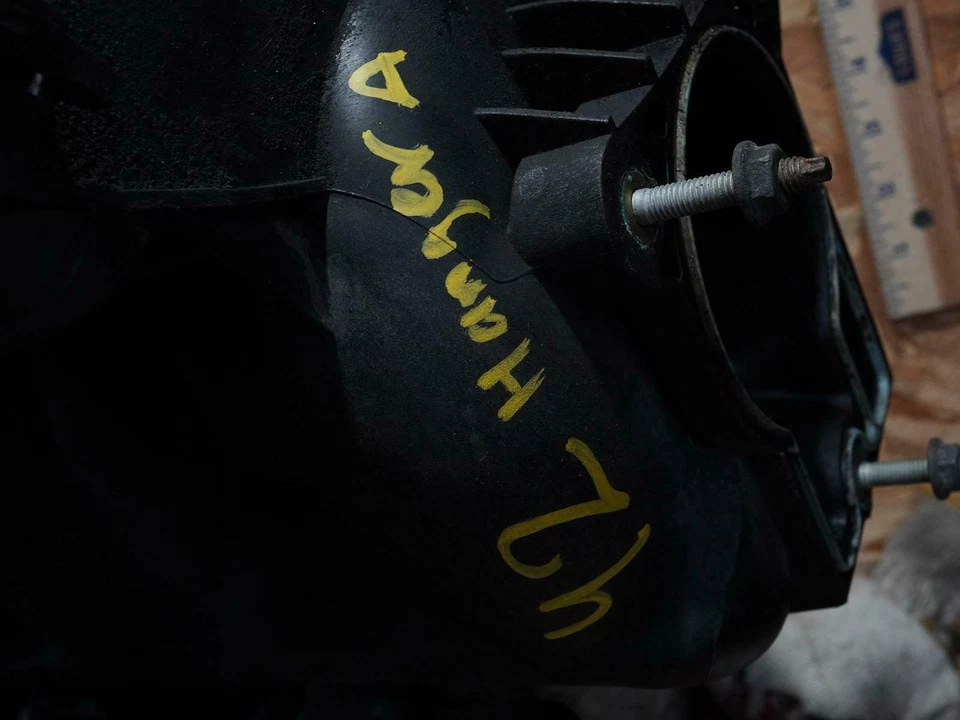 2001 - 2002 Chevrolet Gmc Suburban 1500 Series Engine Intake Manifold Unit Oem - Изображение 3 из 4