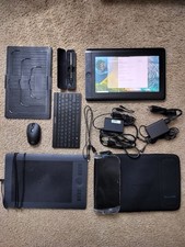 Wacom Kit, Cintiq Companion Tablet DTH-W1300, Intuos Pro M PTH-651, Accessories