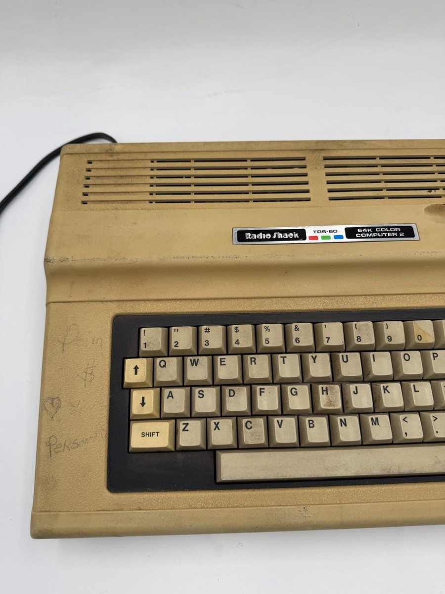 Radio Shack Tandy TRS-80 Color Computer 2 64k 26-3127 Powers On