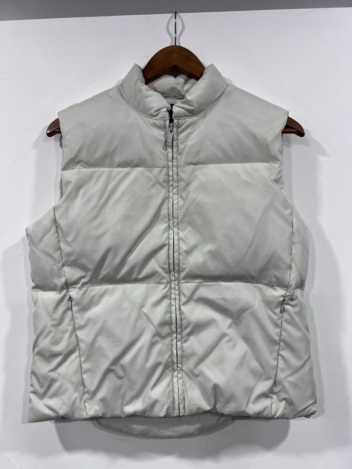 Banana Republic Women's Down Puffer Vest Side Pockets Full Zip Light Gray Size M