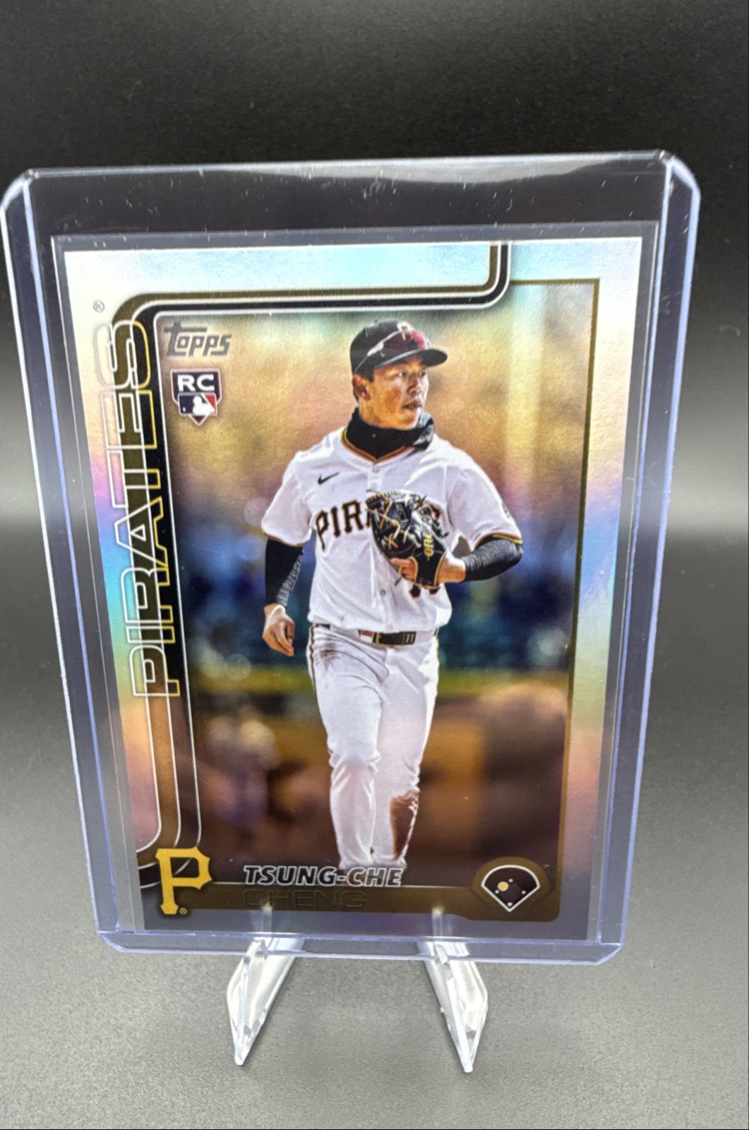 2025 Topps Update Series - Tsung-Che Cheng #US72 Rainbow Foil (RC)