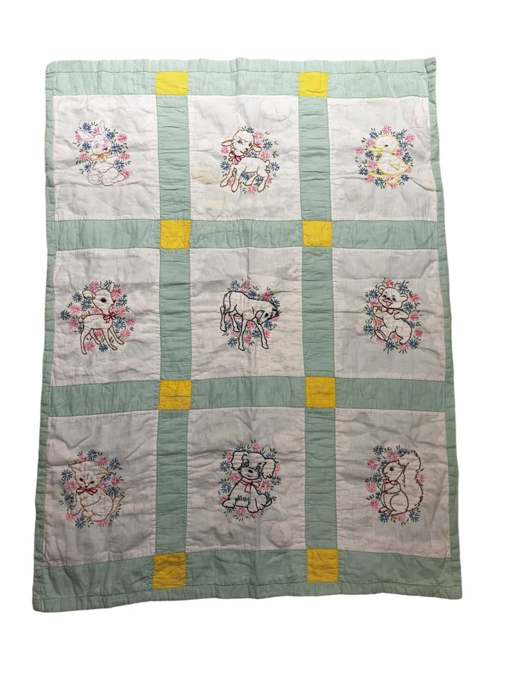 Manta Cuna Edredón Bebé Bordada a Mano De Colección Animales Pasteles Verde Amarillo Años 50 Foto 2 de 4
