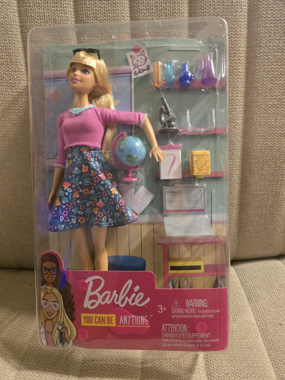 Barbie Career Teacher Doll PLAYSET/ Mattel/You Can Be Anythi