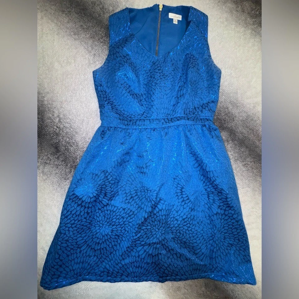 Encantador Vestido Charlie Azul Metálico Jacquard Ajuste Acampanado Sin Mangas Elegante Pequeño S Foto 2 de 2