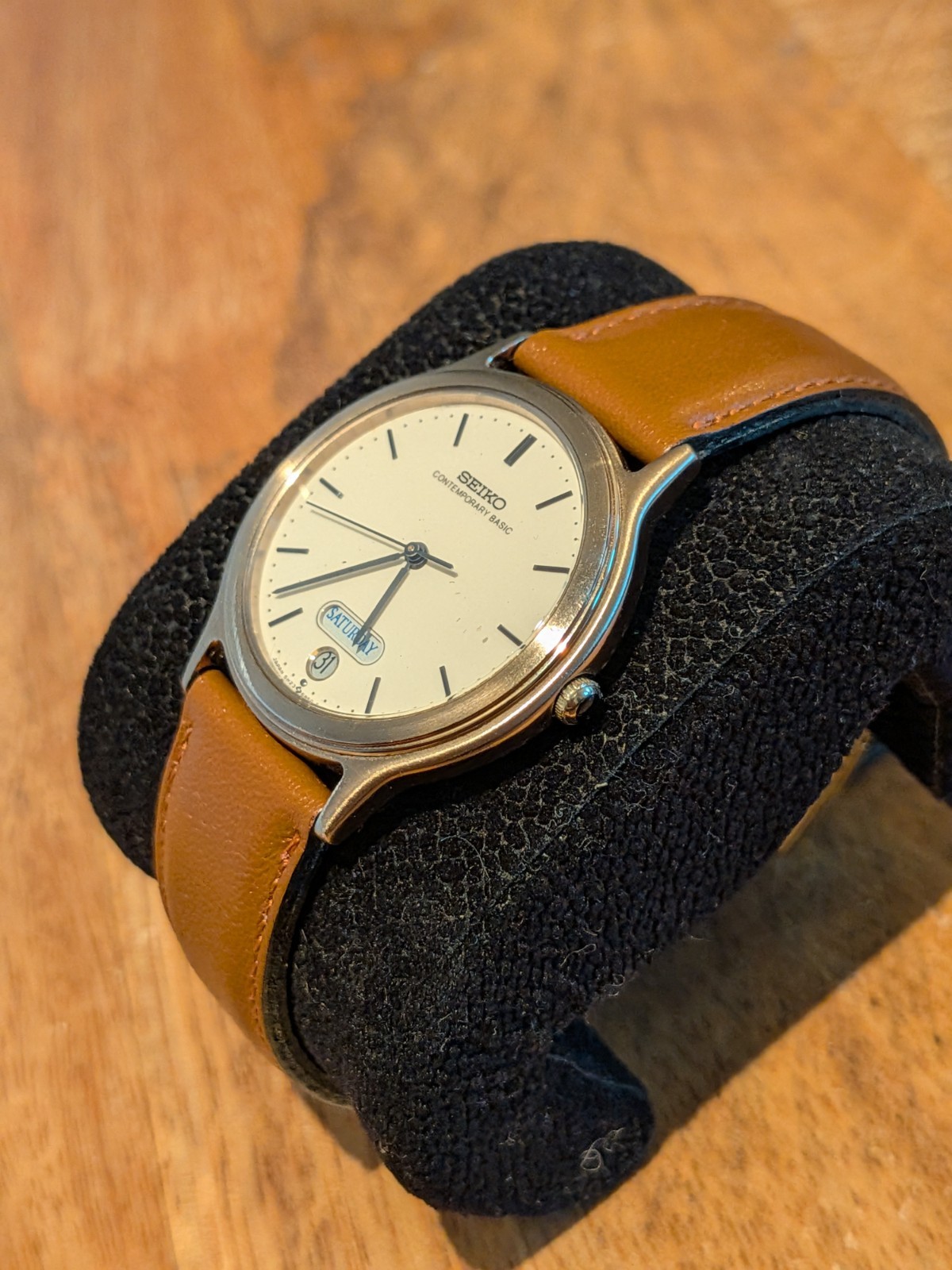 SEIKO Contemporary  Basic split daydate watch - image 2