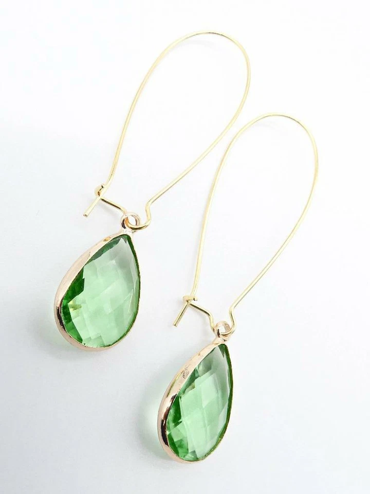 GORGEOUS Faceted Peridot Green Teardrop Crystal Gold Threader Wire Earrings - Image 2 of 3