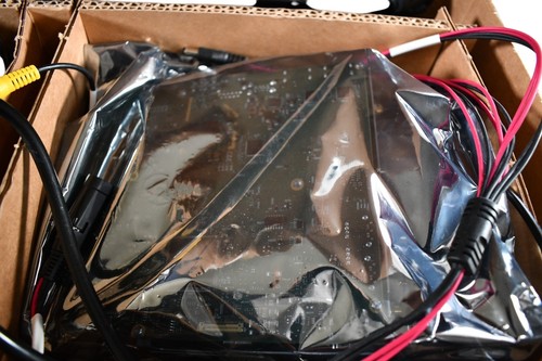 NEW Intel GPMRBDEVKITF1P8 Development Kit 999K2H-M W/ Accessories - Picture 2 of 10