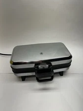 Vitantonio Belgian Waffle Maker - Works Great! Used