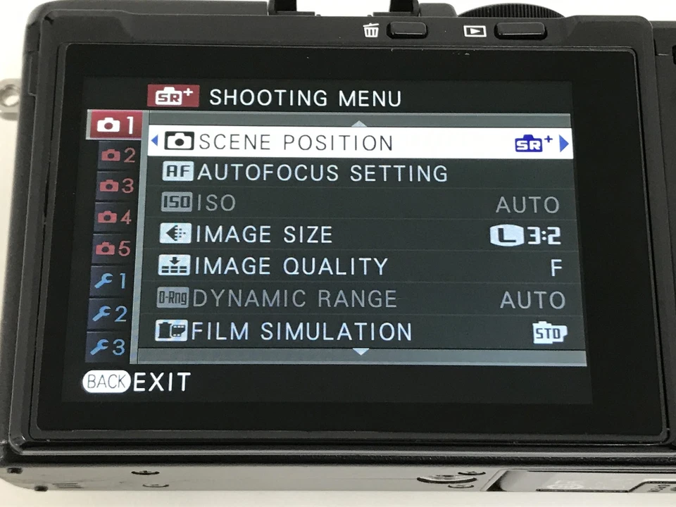 [Near MINT] BOXED Fujifilm FinePix X100 Silver 12.3 MP Digital Camera From JAPAN - Image 4 of 4