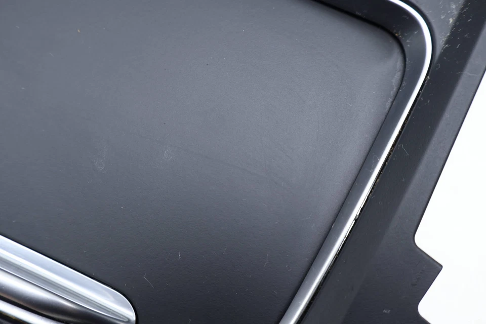 BMW 430I XDRIVE GRAN CUPÉ - Consola central delantera TRIM / Panel con soporte para taza Foto 4 de 4